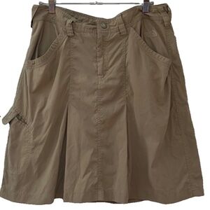 The North Face Nylon Womens Travel Skirt Size 12 Khaki Beige Hiking Activewear